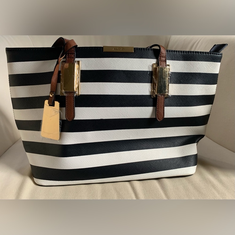NWT Aldo ladies handbag/tote in vegan leather